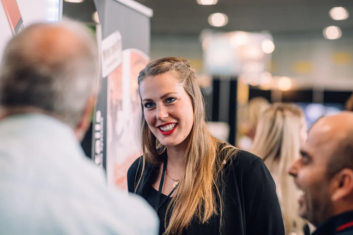 Ausstellung 2022 bei BOE mit innovativer Technologie und kreativem Design.